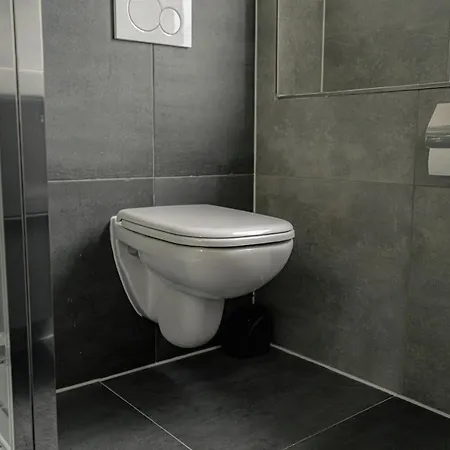 Black 3 * Osnabrück